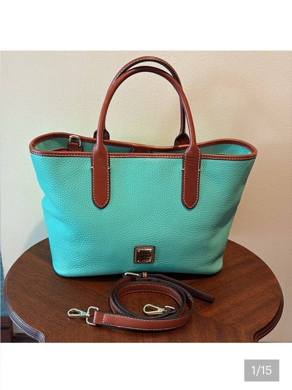 Dooney Bourke Bright mint satchel
Crossbody /Shoulder bag
Leather/brown trim